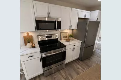 2032 Portland Avenue, Beloit, WI 53511 - Photo 9