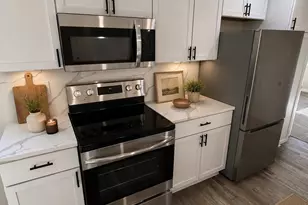 2032 Portland Ave, Beloit, WI 53511 - Photo 9