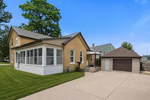 429 W Carroll St, Portage, WI 53901 - Photo 1