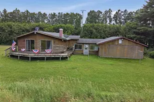 917 Division St, Mauston, WI 53948 - Photo 1