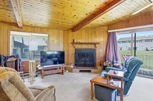 917 Division St, Mauston, WI 53948 - Photo 5