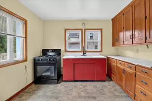 510 S Center Ave, Jefferson, WI 53549 - Photo 9