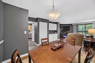 6100 W Stonehedge Dr, Greenfield, WI 53220 - Photo 11