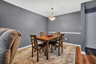 6100 W Stonehedge Dr, Greenfield, WI 53220 - Photo 9