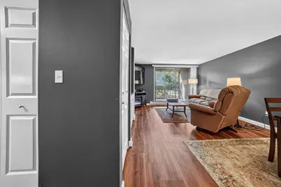 6100 W Stonehedge Drive #209, Greenfield, WI 53220 - Photo 7