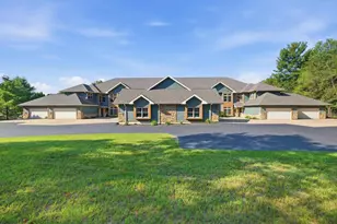 40 Illinois Ave, Wisconsin Dells, WI 53965 - Photo 3