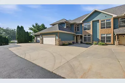 40 Illinois Avenue #8, Wisconsin Dells, WI 53965 - Photo 5