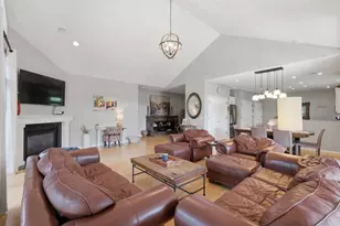 40 Illinois Ave, Wisconsin Dells, WI 53965 - Photo 13