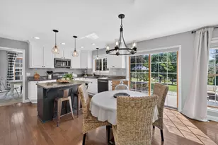 8819 W Whispering Oaks Ct, Franklin, WI 53132 - Photo 15