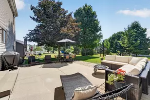 8819 W Whispering Oaks Ct, Franklin, WI 53132 - Photo 45