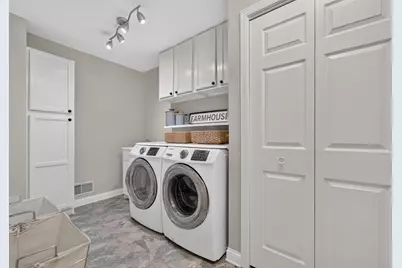 8819 W Whispering Oaks Court, Franklin, WI 53132 - Photo 23