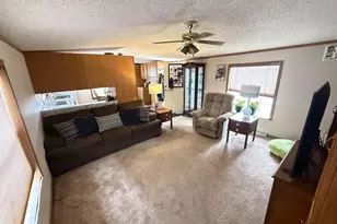 8481 S 5th Ave, Oak Creek, WI 53154 - Photo 5