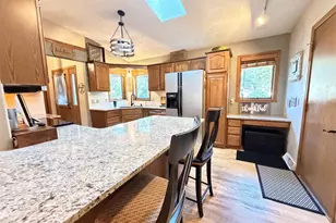 3703 Skyview Dr, Janesville, WI 53546 - Photo 5