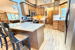 3703 Skyview Dr, Janesville, WI 53546 - Photo 7