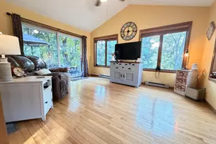 3703 Skyview Dr, Janesville, WI 53546 - Photo 9