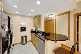 333 W Mifflin St, Madison, WI 53703 - Photo 9