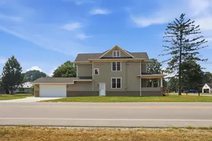 102 E 3rd Ave, Brodhead, WI 53520 - Photo 3
