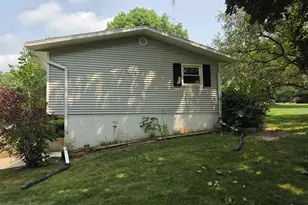 965 Fairway Cir, Plain, WI 53577 - Photo 3