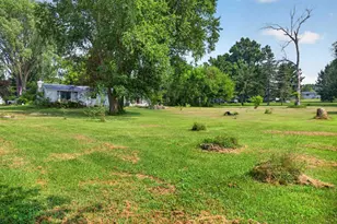 N6637 Meadowview Dr, Pardeeville, WI 53954 - Photo 5