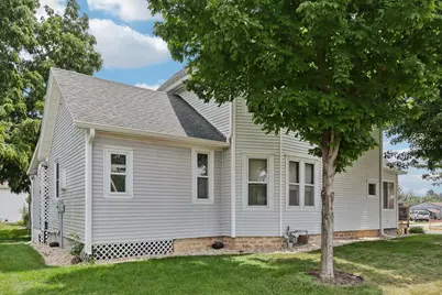 201 E 3rd Street, Waunakee, WI 53597 - Photo 47