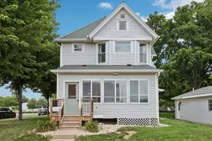 201 E 3rd St, Waunakee, WI 53597 - Photo 53