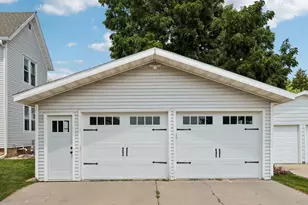 201 E 3rd St, Waunakee, WI 53597 - Photo 3