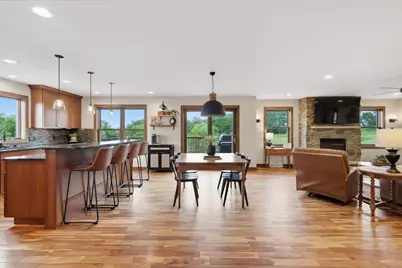 10250 County Road Id, Mount Horeb, WI 53572 - Photo 9