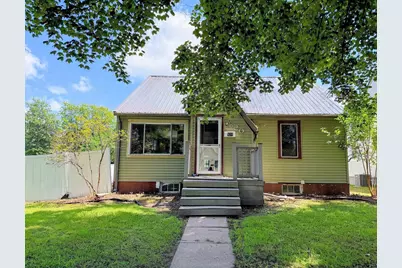 820 N Wacouta Avenue, Prairie Du Chien, WI 53821 - Photo 1