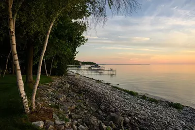 5707 Bay Shore Drive, Sturgeon Bay, WI 54235 - Photo 3