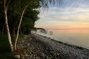 5707 Bay Shore Dr, Sturgeon Bay, WI 54235 - Photo 3