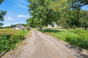N8621 Hay Hollow Rd, Blanchardville, WI 53516 - Photo 17
