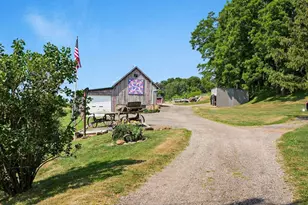 N8621 Hay Hollow Rd, Blanchardville, WI 53516 - Photo 9
