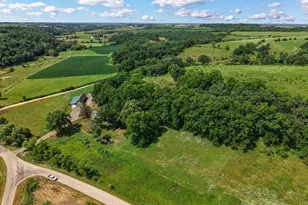 N8621 Hay Hollow Rd, Blanchardville, WI 53516 - Photo 19