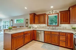 6027 Canyon Pkwy, Mcfarland, WI 53558 - Photo 17