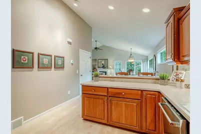 6027 Canyon Parkway, Mcfarland, WI 53558 - Photo 19