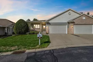 5708 Prairie Stone Dr, Mcfarland, WI 53558 - Photo 3