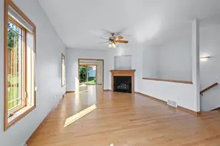5708 Prairie Stone Dr, Mcfarland, WI 53558 - Photo 9