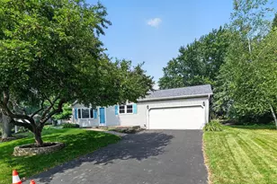 718 Olympic St, Sun Prairie, WI 53590 - Photo 3