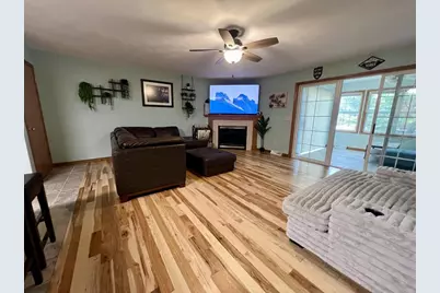 626 Village Lane, Sun Prairie, WI 53590 - Photo 3