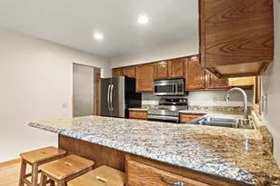 2905 Greenway Trail, Madison, WI 53719 - Photo 7