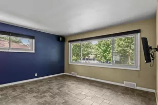 1717 Manley St, Madison, WI 53704 - Photo 9