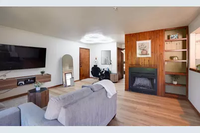 6733 Park Edge Drive #D, Madison, WI 53719 - Photo 7