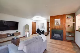 6733 Park Edge Dr, Madison, WI 53719 - Photo 7