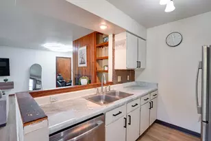 6733 Park Edge Dr, Madison, WI 53719 - Photo 15