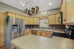 1438 Sheridan Dr, Madison, WI 53704 - Photo 15