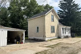 400 N Farmer St, Princeton, WI 54968 - Photo 9