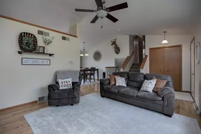 416 Park View Road, Deerfield, WI 53531 - Photo 7