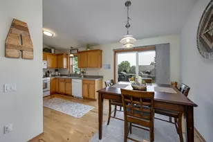416 Park View Rd, Deerfield, WI 53531 - Photo 9
