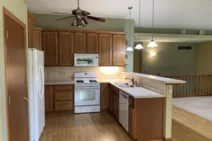 125 Summit Ct, Columbus, WI 53925 - Photo 11