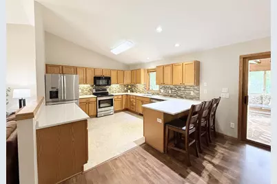 214 Coyle Parkway, Cottage Grove, WI 53527 - Photo 7
